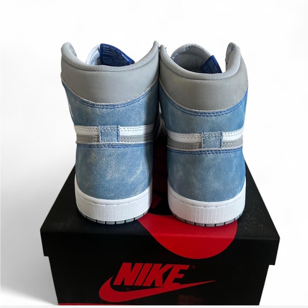 NEW Jordan 1 Retro High Hyper Royal Smoke Grey Men’s Size 9.5 Light Blue & Grey - Picture 2 of 9